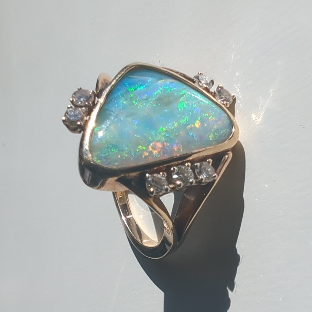 Vintage 14K Gold Australian Opal Diamond Ring Size 5